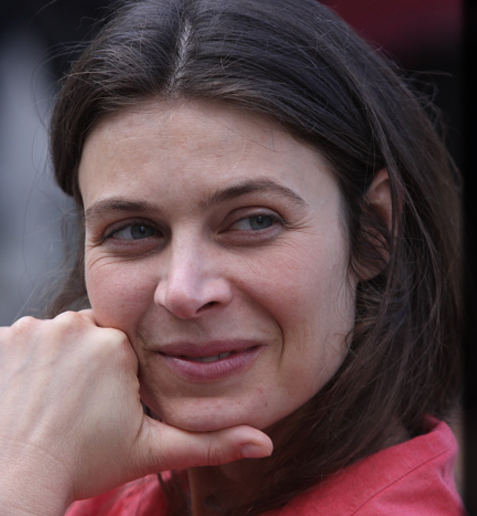 Cast - Sara Pani