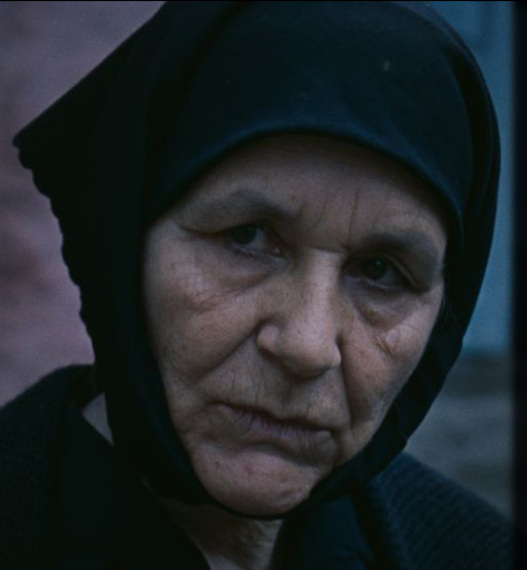 Cast - Tzia Antona